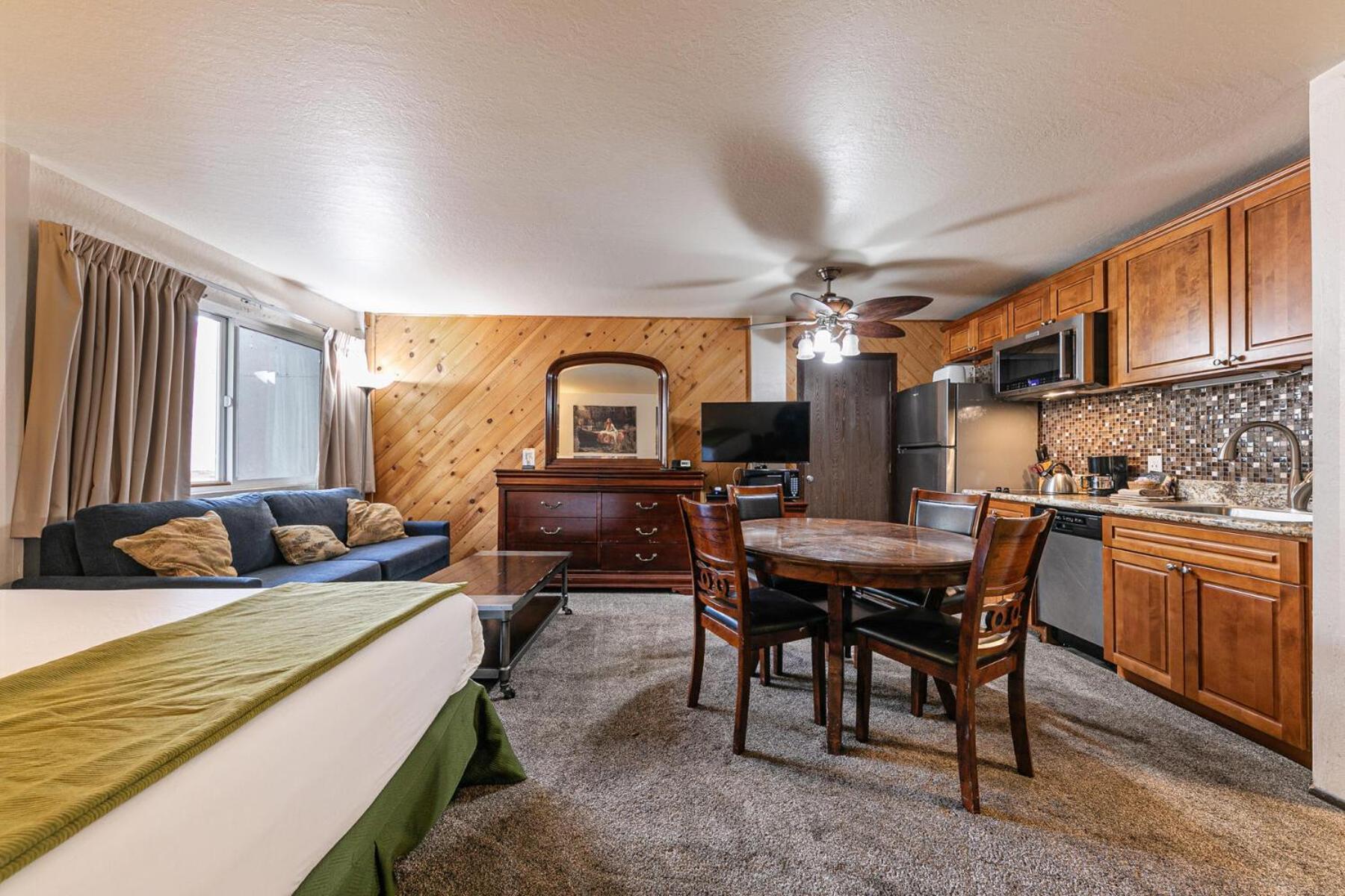 Cozy Studio W/Kitchenette Easily Accessible #113 At Donner Lake Village Truckee Bagian luar foto